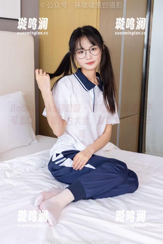 BoBoSocks袜啵啵 - 周周的高跟凉鞋不可思议：高清图片大全，别以为只是鞋子哦