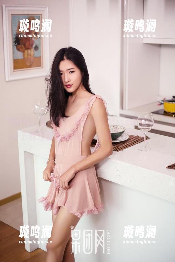 GIRLT果团网 - 连体衣与Miss琪绝配，下载过后再说问题，不然可憋得慌！