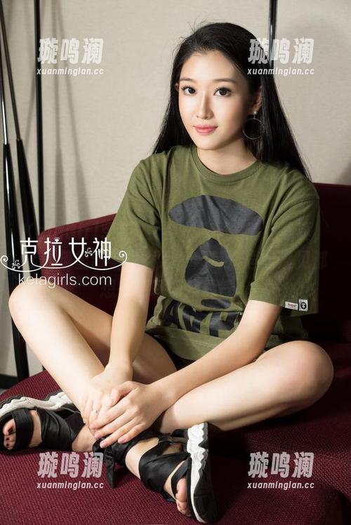 KelaGirls克拉女神 - 高子琁清纯写真，精选集里藏着少女心，像每次尴尬遇见都想打招呼却没勇气。