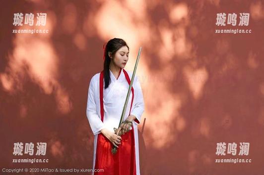 MiiTao蜜桃社 - 没事，露西Lucy的海边作品在网盘里静静等你来检阅！