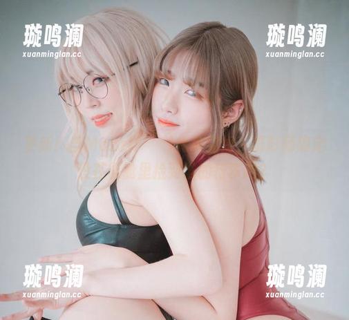 更新！当Mozzi(모찌)化身空姐，摄影师确定没在机舱里捡到谁的行李吧？