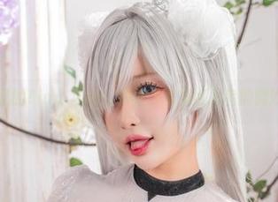 照片里的Tiny Asa,神社少女与红忍者的微妙平衡