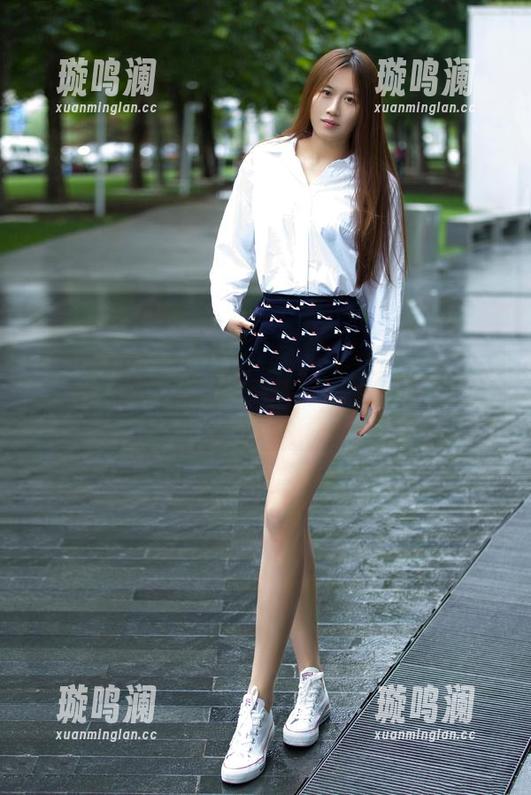 TuiGirl推女郎 - 夏婉婉最新户外照片，风景太美，人比花娇？