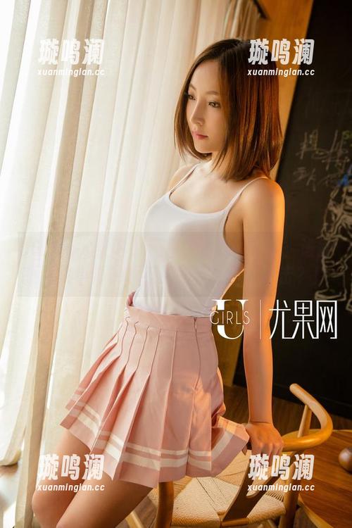 UGirls尤果网 - 更喜欢看原图的我：谁能拒绝艾小青的水手服图片带来的冲击？！