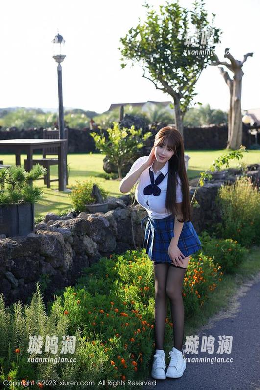 Xiuren秀人网 - 林文文yooki：她的旅拍写真可能让风景都嫉妒，自然和照片的有趣碰撞！