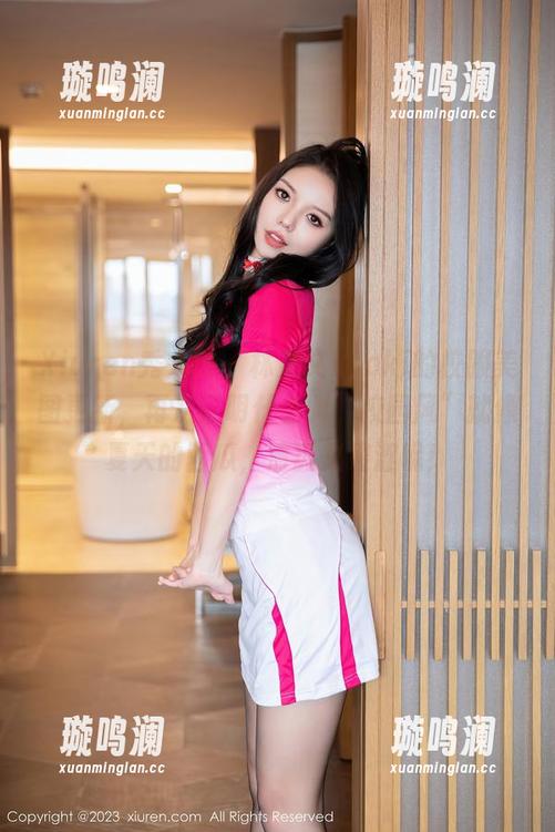 Xiuren秀人网 - 林文文yooki的校服美图更新，再次证明什么叫“校园风”就像夏天的西瓜，清爽又酸涩呢！