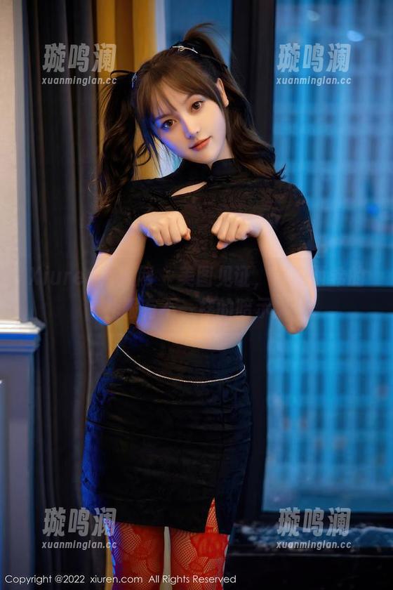 Xiuren秀人网-白兔西希 Xiuren秀人网 - 美图见证,白兔西希的礼服有不一样的暗示。