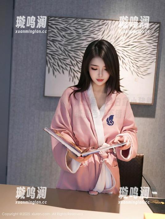 Xiuren秀人网-白露小猪 Xiuren秀人网 - 泳装写真?白露小猪就在这里,壁纸景色真不错!