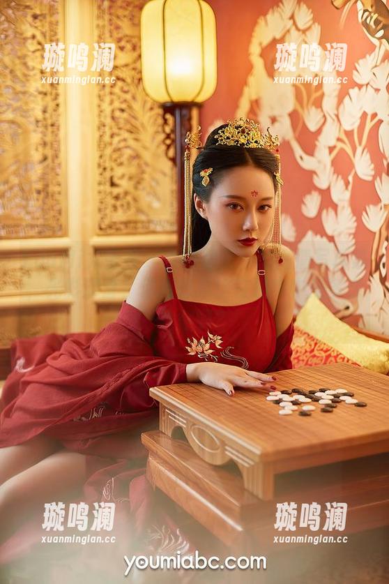YouMi尤蜜荟 - 女神颜美汐的高清写真集，光影滞留，你能想象这在现实中是多么难得吗？