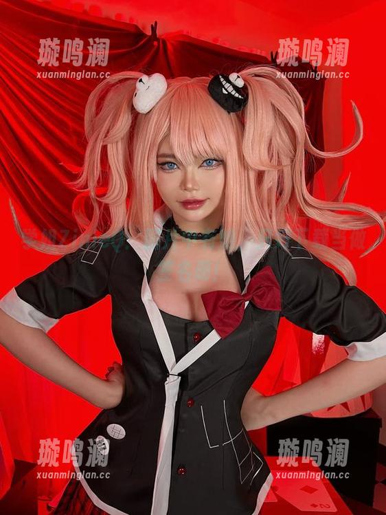 ZinieQ 学姐ZinieQ:图片中有她,只好下载当做签名册!