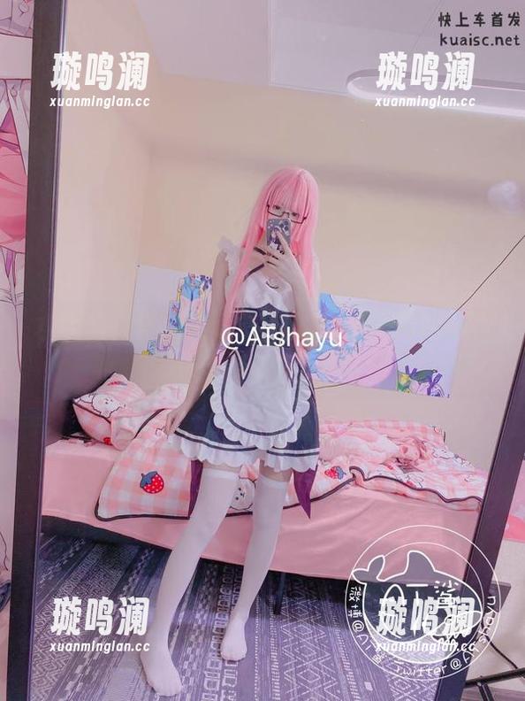 水手服，再加上at鲨鱼的玩味，福利写真一网打尽