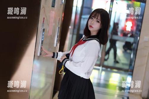 yuuhui玉汇的审美之旅，穿梭于套装与写真之间