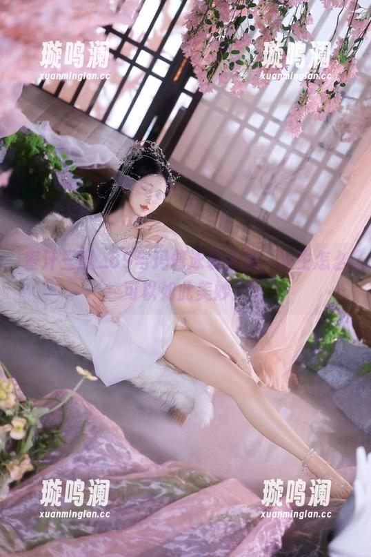 蜜汁三度_69与玛修泳装合集，人生怎么可以如此美妙？