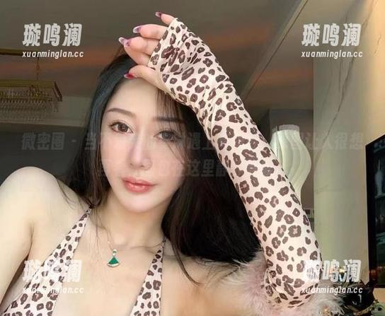 不爱笑的赛琳 微密圈 - 当不爱笑的赛琳遇上高跟鞋,原图让人很想再看,图包在这里静静等候。