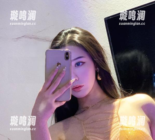 微密圈 - 不爱笑的赛琳的白丝作品集：穿上白丝就能让你如同一颗闪亮的星星吗？