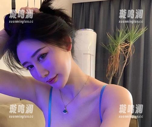 微密圈 - 新品速递，不爱笑的赛琳的蓝色蕾丝包臀裙最新合集，整理好纸巾准备好擦口水！