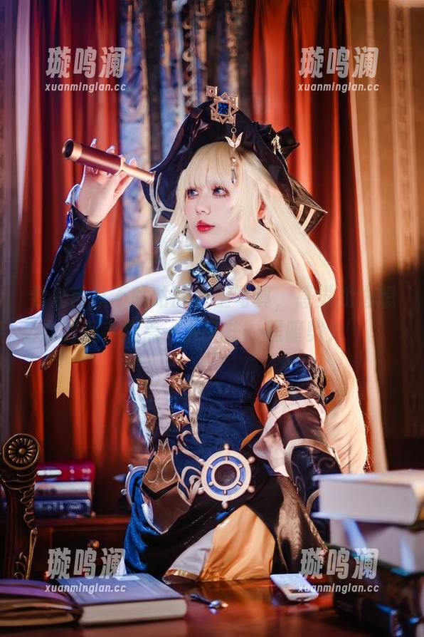 看九言从不咕咕的女王写真，感觉我也想立刻用手指点一下一些‘黑暗势力’。