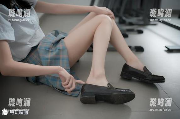 免费资源盘点：兔玩映画的黑色礼服，各种角度请自取