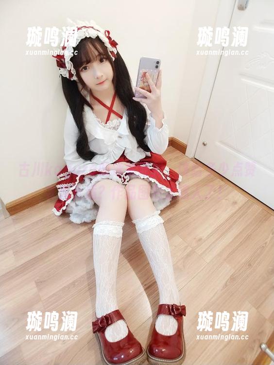 古川kagura的泳装背影，该给多少点赞才算合适？作品图包太迷人了！