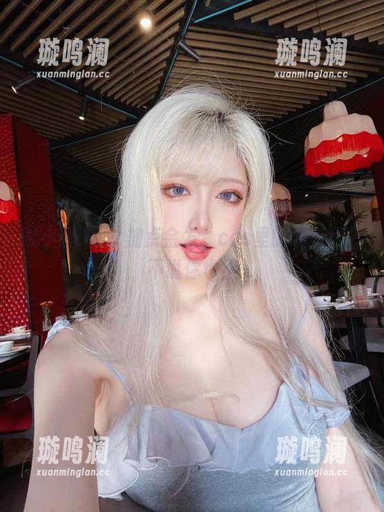 啾小妍Deer加点金发，cos里的清新风，不说你也懂
