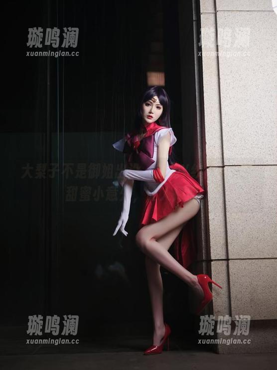 大梨子不是御姐 大梨子不是御姐出没,旗袍Y纹图包里的甜蜜小意外,让人捧腹!