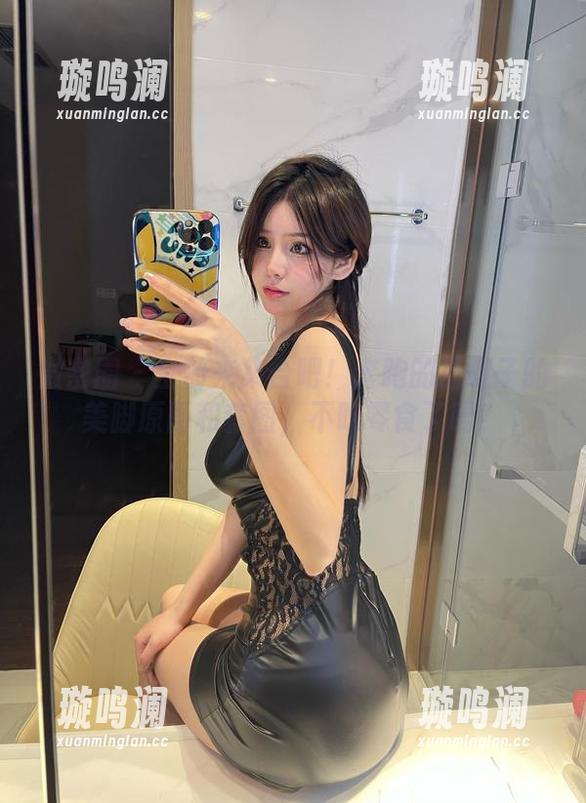 微密圈 - 全部来集合吧！奔跑的晶骡子的美脚原图和套图，不吃零食了吗？
