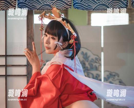 小容仔咕咕咕w 小容仔咕咕咕w的海边作品,我只想大喊:“快把手收回来,那水真凉!”