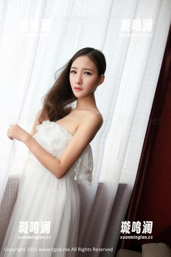 推女神 - 比基尼界的小霸王：梦娜Vanessa的写真秀