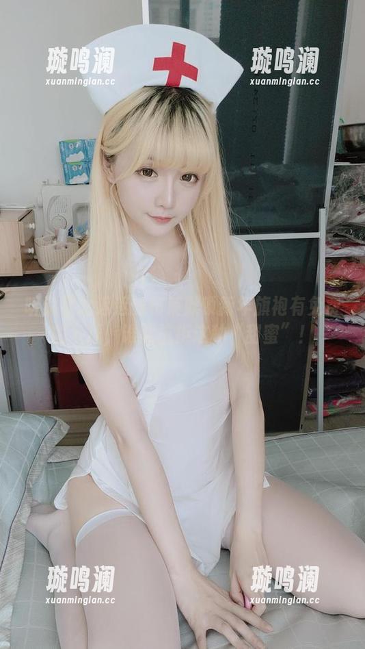 星之迟迟 听说星之迟迟的布莱默顿新年旗袍有免费的下载,谁能抗拒这种“甜蜜”!