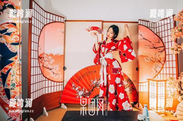 果团网 - 美图中的陈秋雨，死库水般的姿态引人瞩目。