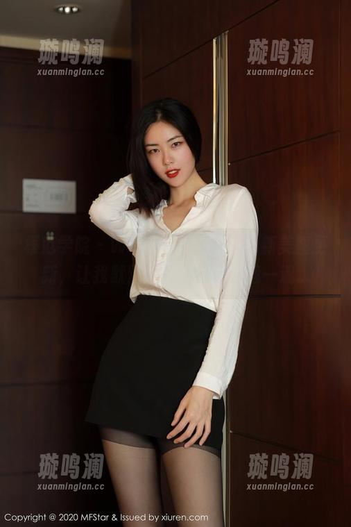 模范学院 - Wendy智秀女神的新美图更新，让我默默想找个纸袋子遮一遮...