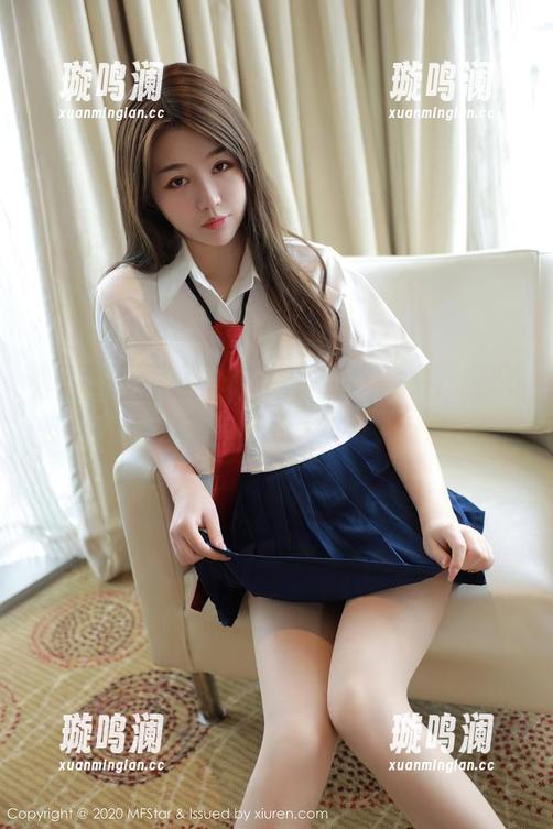 模范学院 - 谁在偷看大美妞儿的写真？图集里的小秘密！