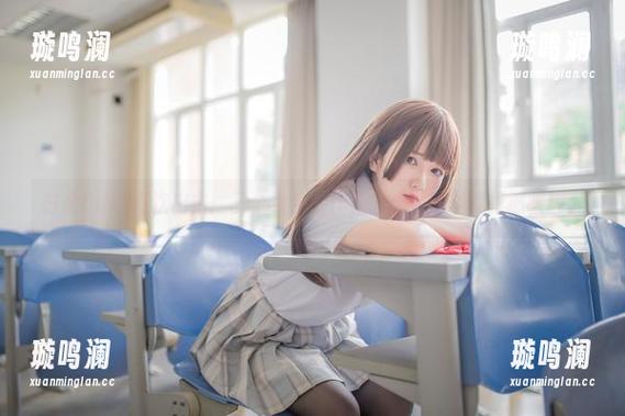 白金Saki 白金Saki再次出击:三个女仆的作品,光看造型就很抓眼球。