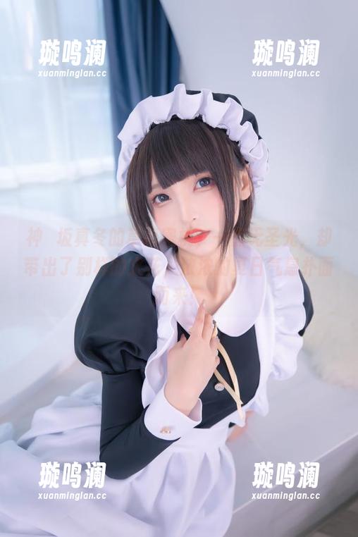 神楽坂真冬的草莓蜜桃，一点无圣光，却带出了别样的火花，浓浓的夏日气息扑面而来！