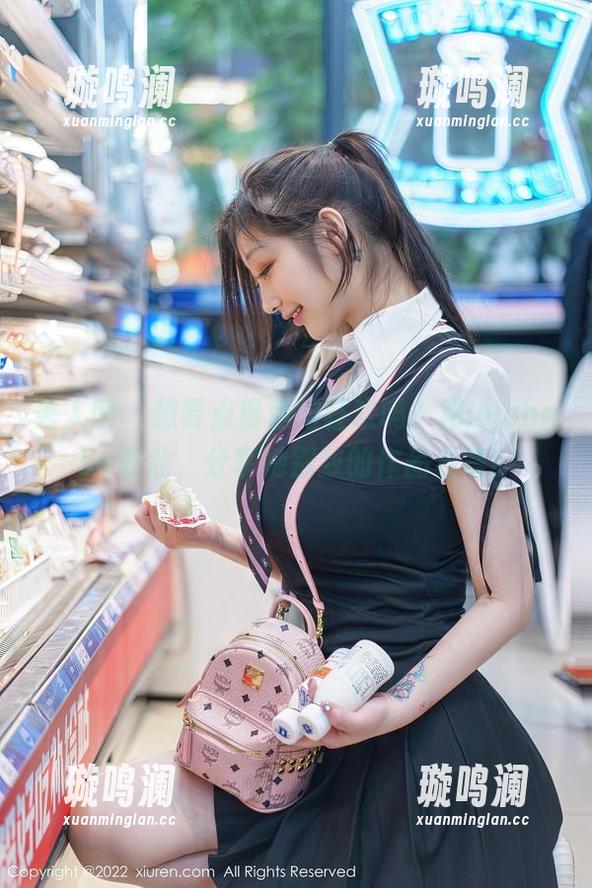 秀人网 - 想要点粉色的狂欢吗？周jojobaby在此，分享她别致的作品合集！