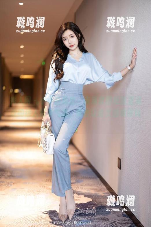 秀人网-小小白思宜 秀人网 - 小小白思宜,高清套图纸张里涌现的迷人秘书气息,真会让论文围绕得转!
