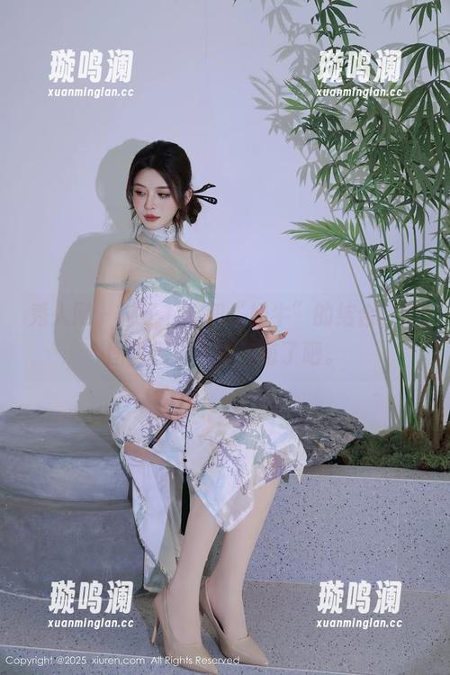 秀人网-柚子178 秀人网 - 柚子178和“奶牛”的结合,原图呈现也太反差萌了吧。