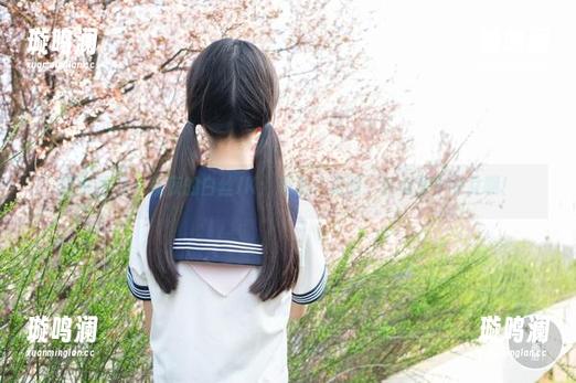 稚乖画册-夜夜 稚乖画册 - 夜夜的白丝JK:高清、美图,好似梦中少女啊!