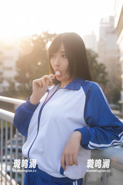 这是糖果果Candy的连衣裙，谁在意无圣光的切入点呢？