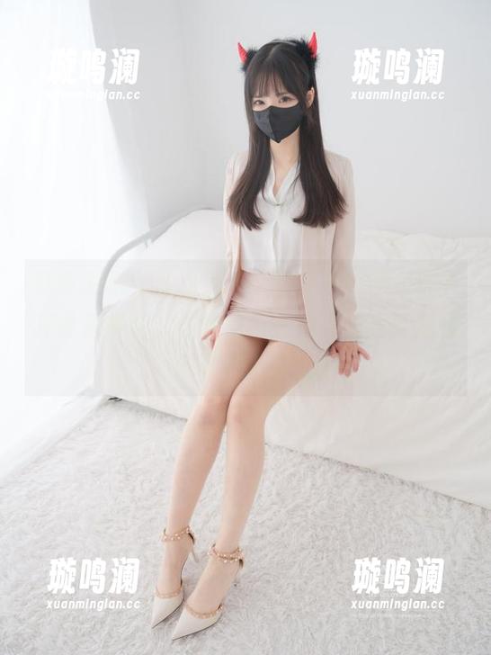 紧急企划 - 最新款“天使”背影照，林书辞真是赛高，这气质怎么行呢？我真是看的停不下来。