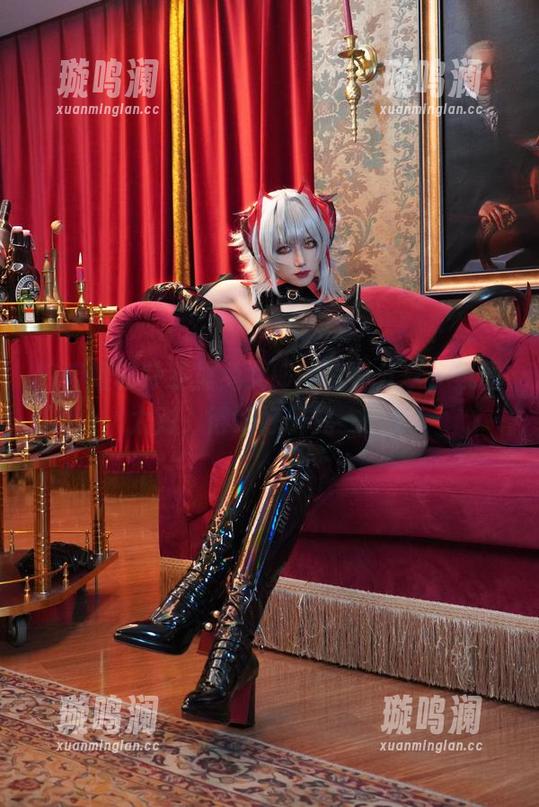 绞肉姬 绞肉姬和芽亚里兔女郎的写真分享,氛围太对,得好好研究一下!
