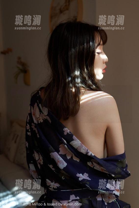 蜜桃社-萌美Moemi 蜜桃社 - 这个体操服穿在萌美Moemi身上,让我想到了数学题,越看越想突破极限,图集来吧!