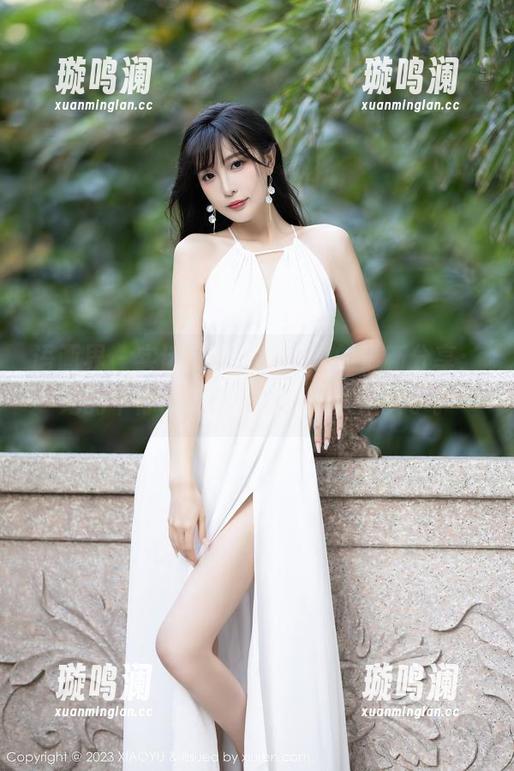语画界-徐莉芝 语画界 - 实话实说,徐莉芝的最新分享:她的牛仔裤修身又显形,太上头了。