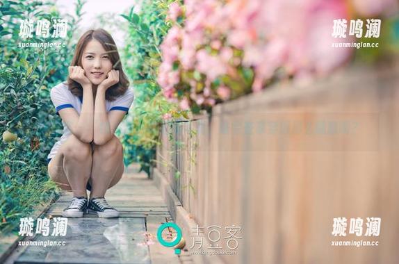青豆客-纯小希 青豆客 - “纯小希”的居家写真,谁会在家穿得那么随意啊?