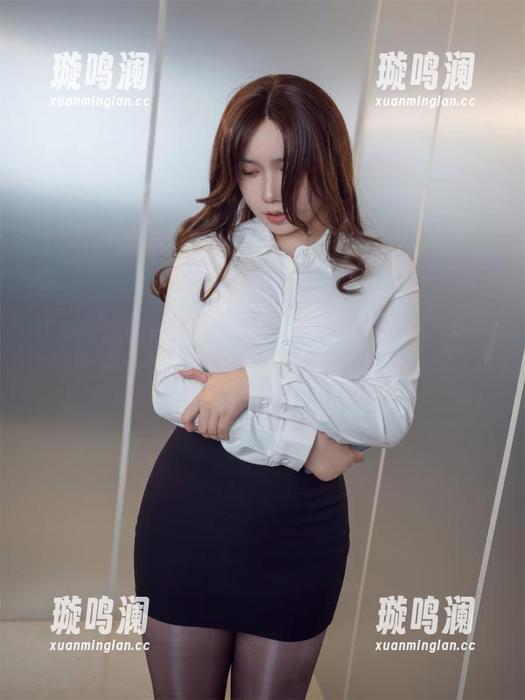 麻花麻花酱又更新了，她的自拍原图总是那么抓人，这次又给了我多少惊喜呢？